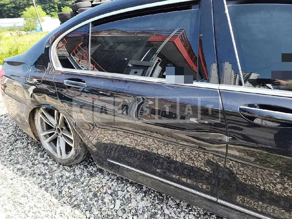 Photo 2 of 30: 2016 BMW 730Ld xDrive, VIN WBA7G610XGG679740 — Korean insurance auction