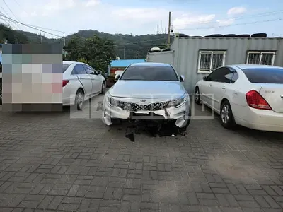 Photo 1 of 6: 2016 Kia K5, VIN KNAGS416BGA092766 — Korean insurance auction