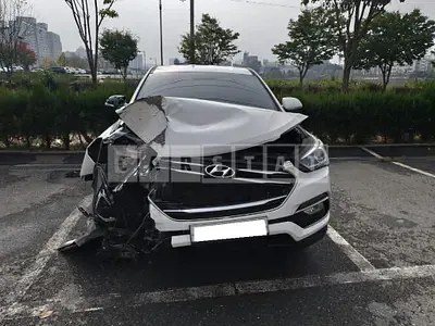 Photo 1 of 7: 2015 Hyundai Santa Fe, VIN KMHSU81UBGU593499 — Korean insurance auction