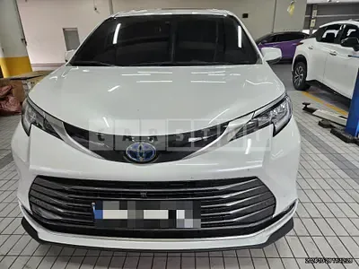 Photo 1 of 21: 2023 Toyota Cinema Hybrid 2WD — Korean insurance auction