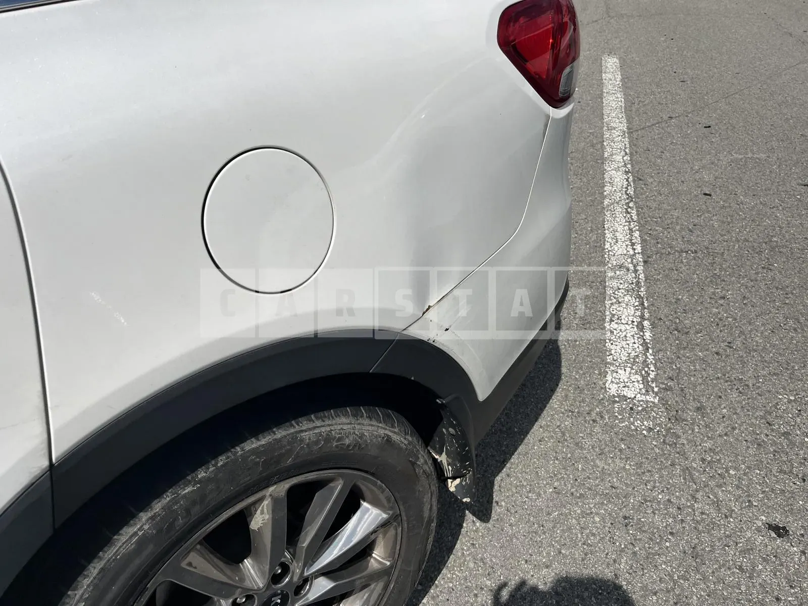 Photo 2 of 6: 2015 Kia Sorento 2.0 — Korean insurance auction