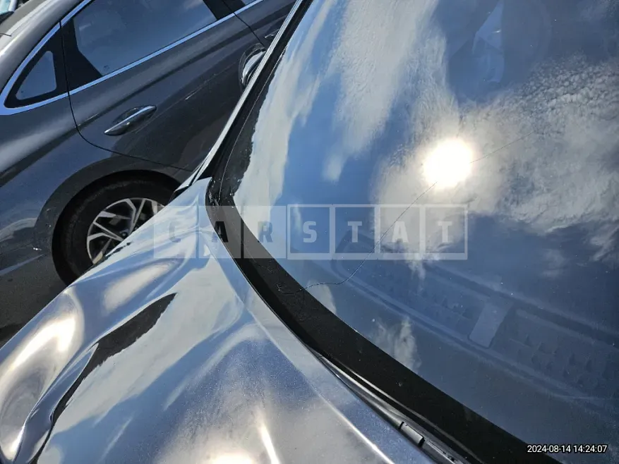 Photo 2 of 23: 2018 Genesis G80 3.3 — Korean insurance auction