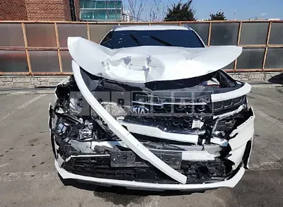 Photo 1 of 44: 2021 Kia Sorento, VIN KNARF81GDMA045087 — Korean insurance auction