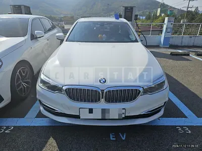 Photo 1 of 15: 2018 BMW 520d — Korean insurance auction