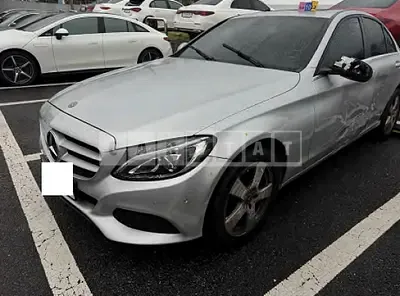Photo 1 of 29: 2018 Mercedes-Benz C 200d — Korean insurance auction