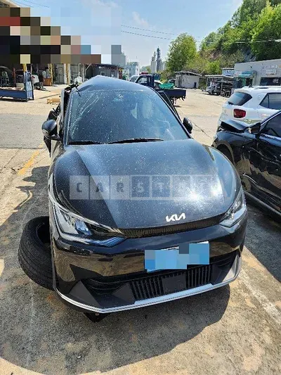Photo 1 of 27: 2021 Kia EV6 — Korean insurance auction