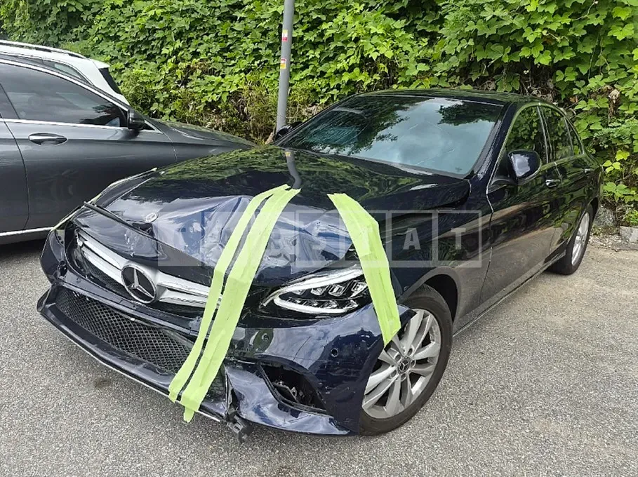 Photo 2 of 6: 2019 Mercedes-Benz C220 d — Korean insurance auction