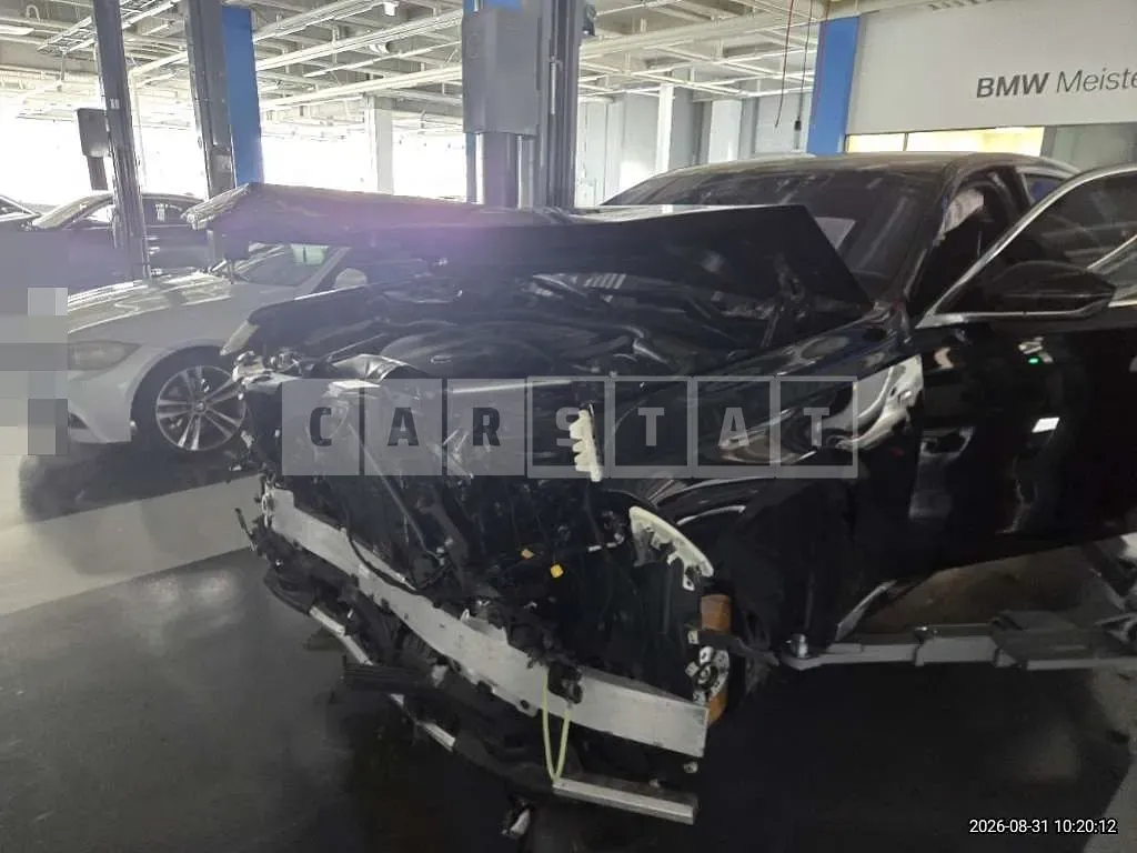 Photo 2 of 28: 2024 BMW 740i xDrive — Korean insurance auction