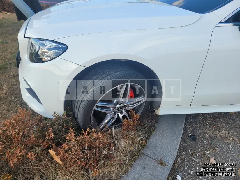Photo 2 of 11: 2019 Mercedes-Benz E220 d Coupe — Korean insurance auction