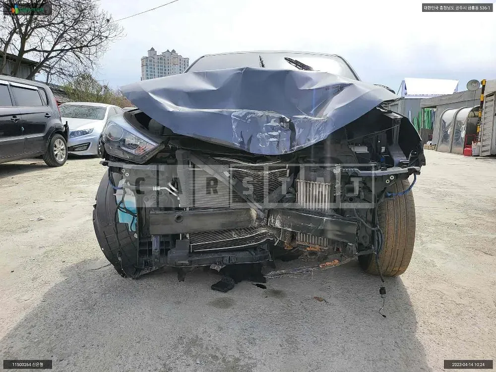 Photo 2 of 16: 2018 Hyundai Tucson, VIN KMHJ2815GJU762946 — Korean insurance auction