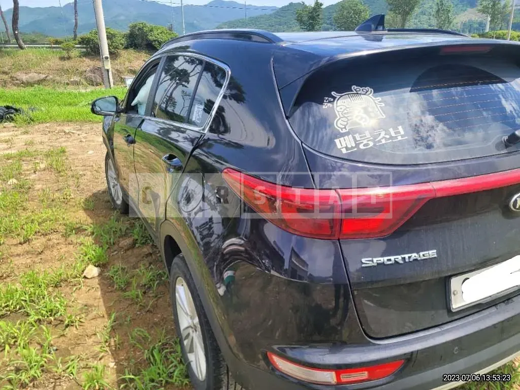 Photo 2 of 11: 2017 Kia Sportage, VIN KNAPM813BHK250289 — Korean insurance auction
