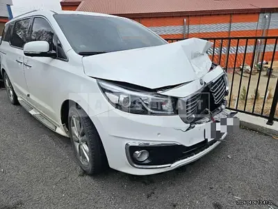 Photo 1 of 11: 2017 Kia Carnivals — Korean insurance auction