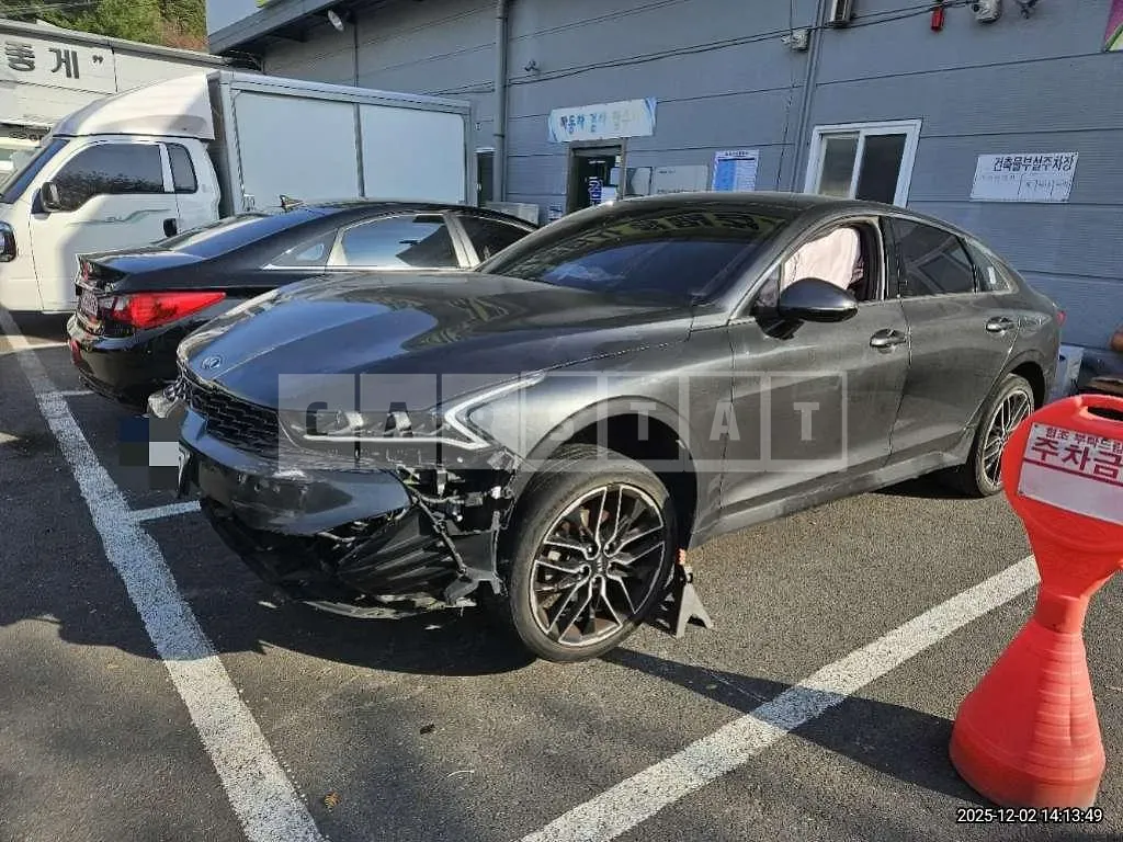 Photo 2 of 32: 2020 Kia K5 1.6 — Korean insurance auction