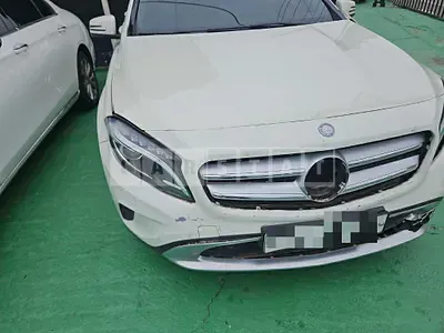 Photo 1 of 17: 2016 Mercedes-Benz GLA 200 d 4Matic — Korean insurance auction
