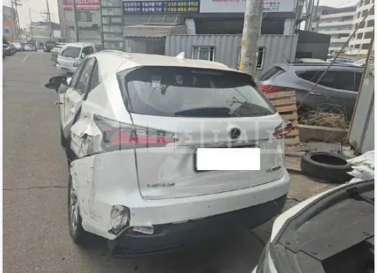 Photo 2 of 18: 2015 Lexus NX300h — Korean insurance auction