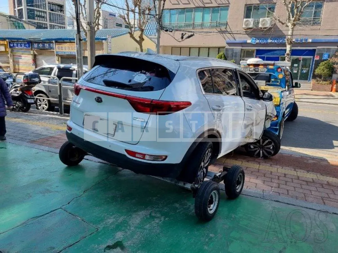 Photo 2 of 22: 2016 Kia The SUV Sportage U2 1.7, VIN KNAP6815GHK203944 — Korean insurance auction