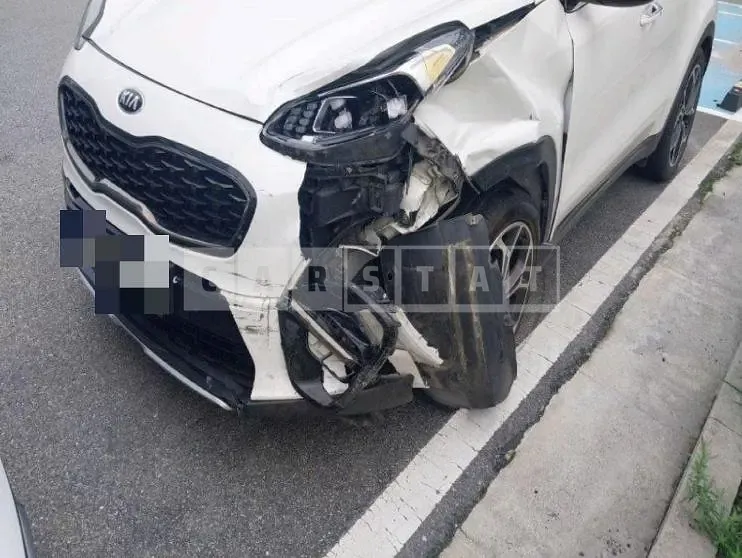 Photo 2 of 14: 2019 Kia Sportage — Korean insurance auction
