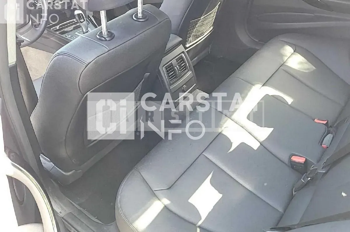 Photo 2 of 9: 2018 BMW Calm 320d WLTP — Korean insurance auction