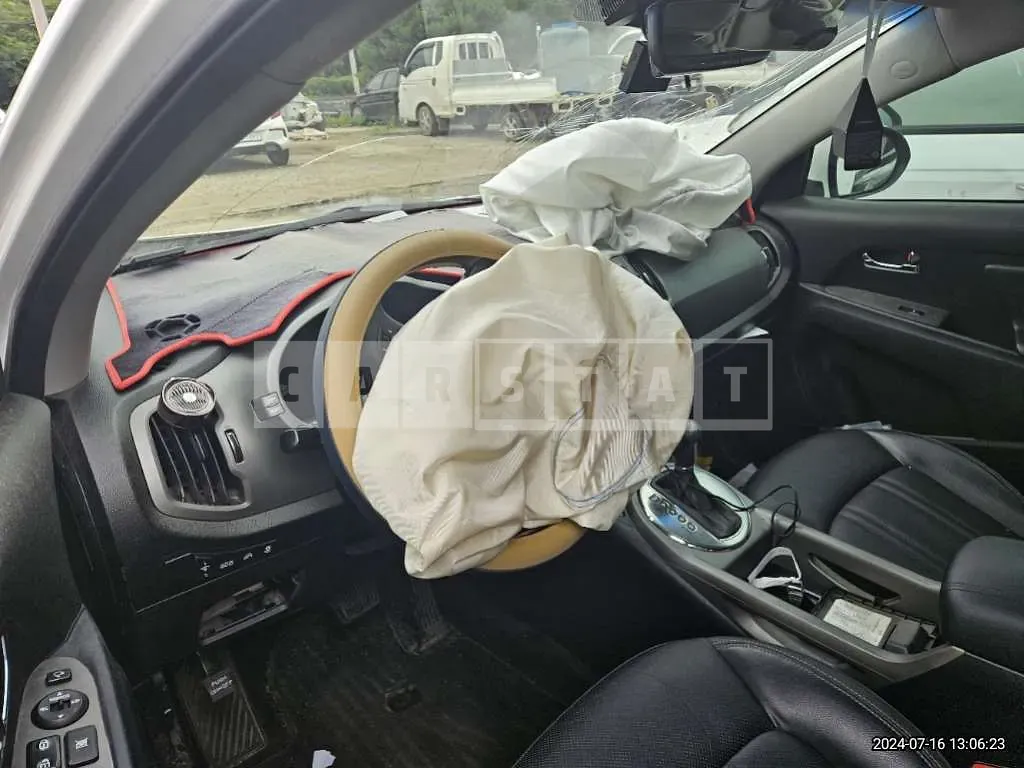 Photo 2 of 8: 2016 Kia Sportage — Korean insurance auction