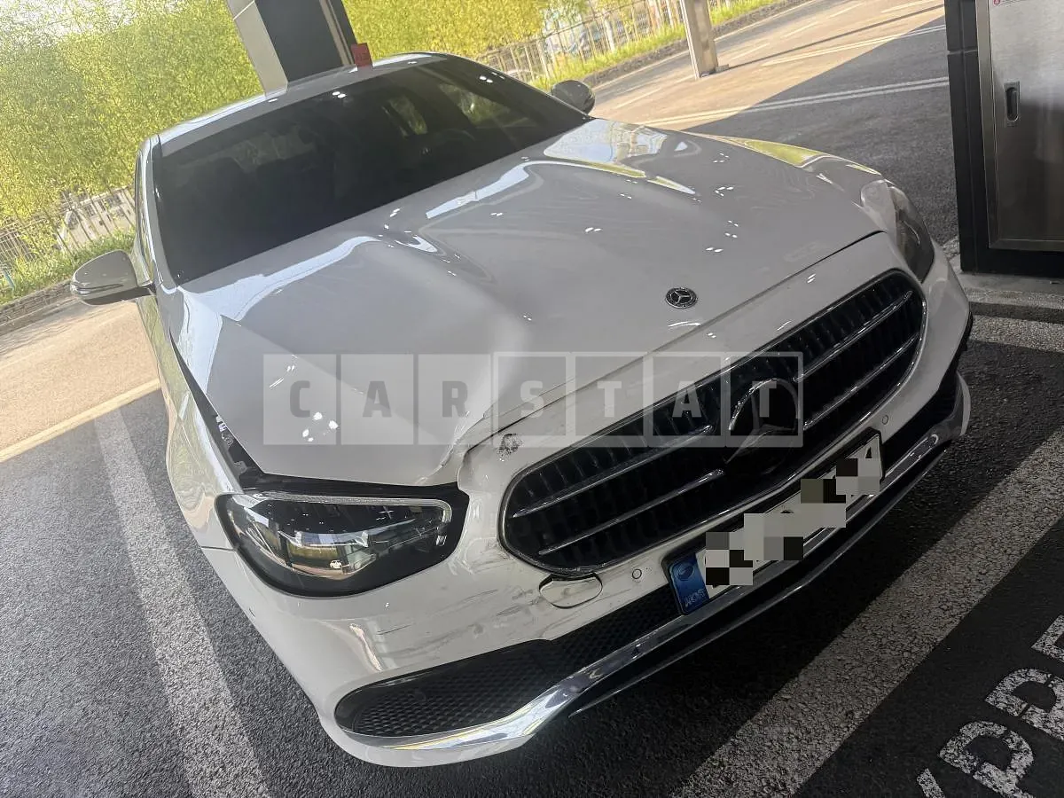 Photo 2 of 17: 2021 Mercedes-Benz E250 — Korean insurance auction