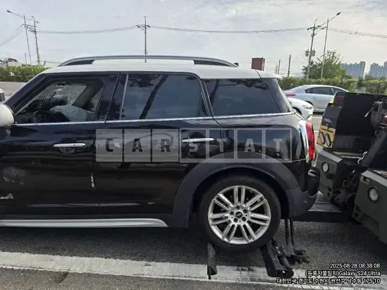 Photo 2 of 5: 2019 MINI Cooper D Countryman ALL4, VIN WMWYY5102K3G74210 — Korean insurance auction