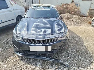 Photo 1 of 28: 2018 Kia K5, VIN KNAGW415GKA252082 — Korean insurance auction