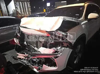 Photo 1 of 12: 2019 Hyundai Santa Fe, VIN KMHS281BBKU063540 — Korean insurance auction