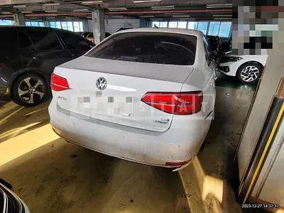 Photo 1 of 31: 2015 Volkswagen Jetta 2.0 TDI BMT Premium, VIN WVWZZZ16ZFM024632 — Korean insurance auction
