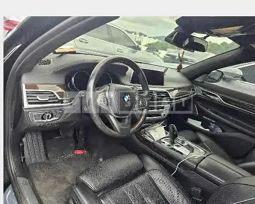 Photo 2 of 33: 2016 BMW 750Li xDrive — Korean insurance auction