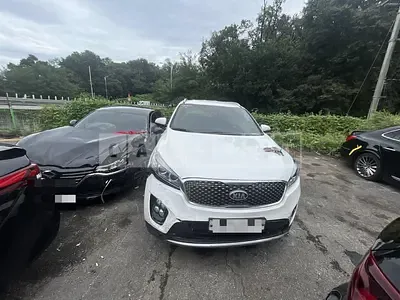 Photo 1 of 9: 2017 Kia Sorento — Korean insurance auction