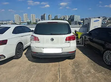 Photo 2 of 9: 2015 Volkswagen Tiguan 2.0 TDI Blue Motion — Korean insurance auction