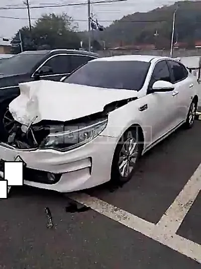 Photo 1 of 10: 2016 Kia K5, VIN KNAGX411BGA007584 — Korean insurance auction