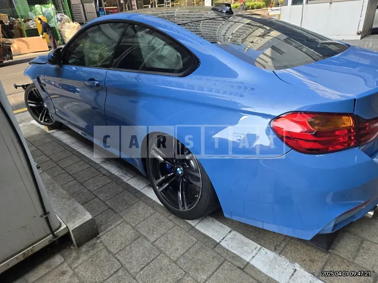 Photo 2 of 30: 2016 BMW M4 Coupe — Korean insurance auction