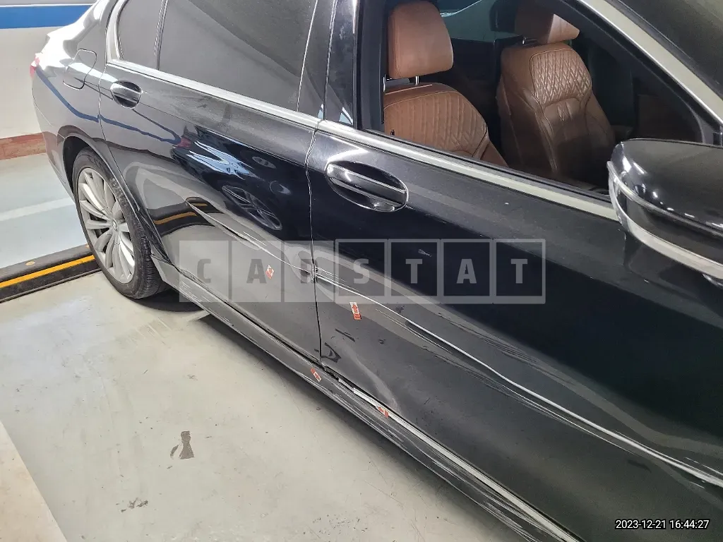 Photo 2 of 14: 2016 BMW 730Ld xDrive, VIN WBA7G610XGG680029 — Korean insurance auction