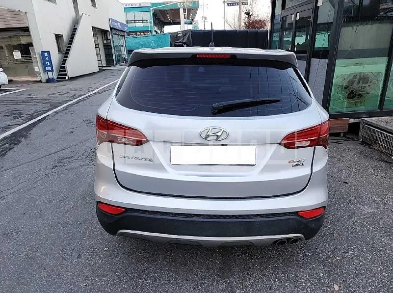Photo 2 of 9: 2015 Hyundai Santa Fe, VIN KMHSU81XDFU319417 — Korean insurance auction