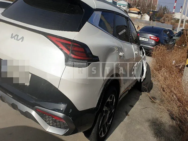 Photo 2 of 16: 2022 Kia Sportage Gasoline — Korean insurance auction