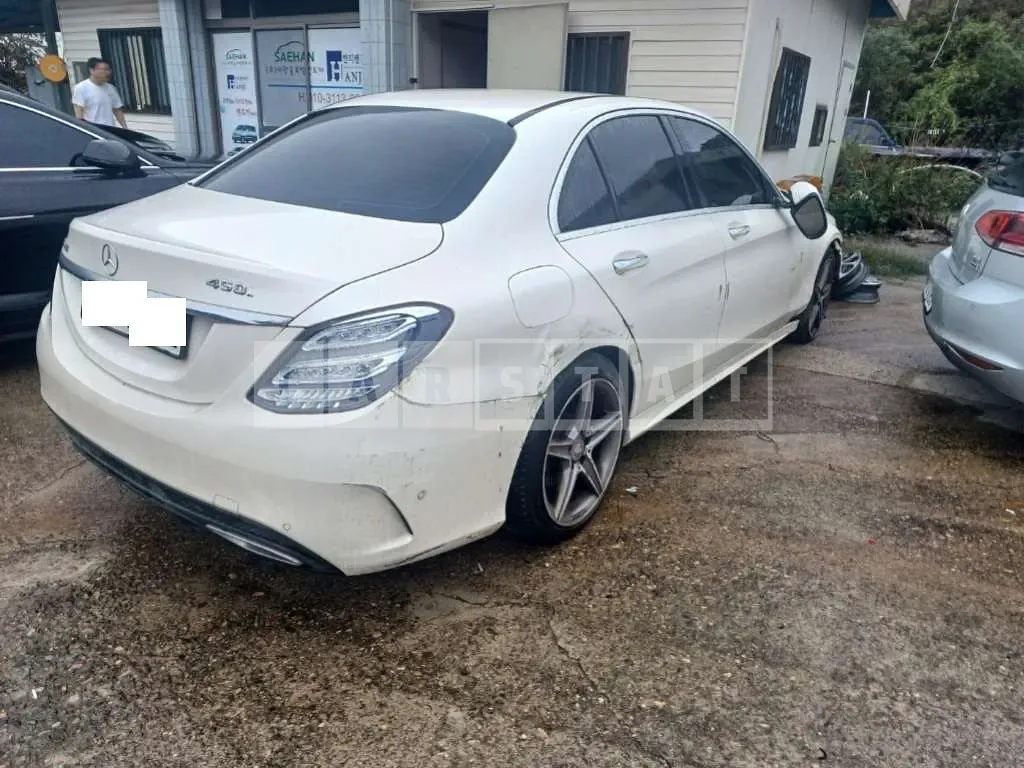Photo 2 of 5: 2015 Mercedes-Benz C220 BlueTec — Korean insurance auction