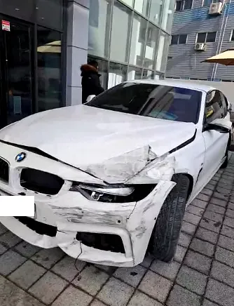 Photo 2 of 44: 2018 BMW 430i Convertible, VIN WBA4Z1101JEA51250 — Korean insurance auction