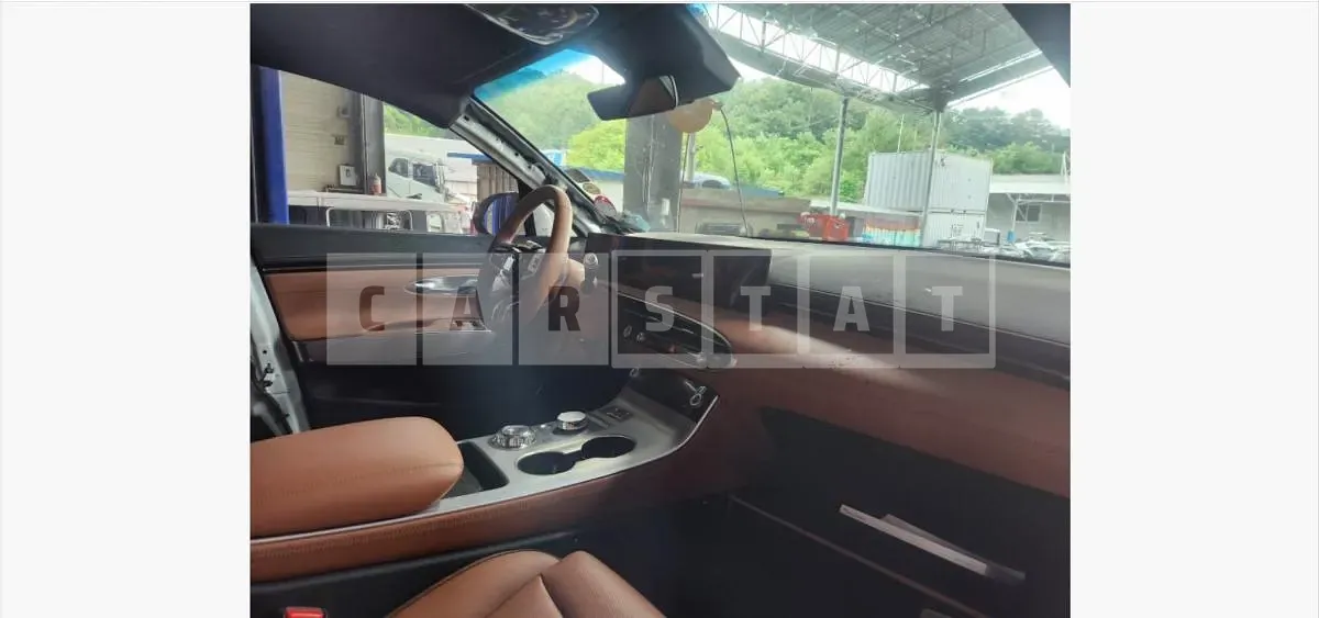 Photo 2 of 21: 2025 Genesis GV70 2.5T (Gasoline) — Korean insurance auction
