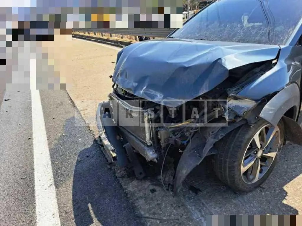 Photo 2 of 7: 2018 Hyundai Kona — Korean insurance auction