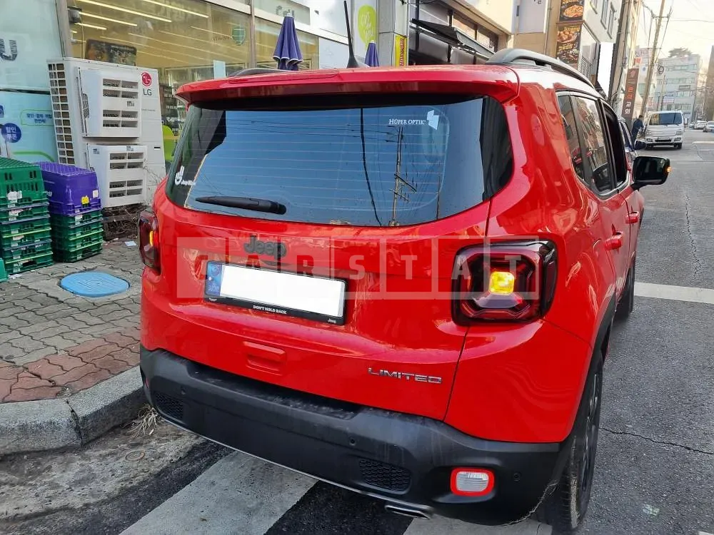 Photo 2 of 20: 2021 Jeep Chrysler /Zip Renegade 2.4 FWD, VIN 1C4NJCDB5MPM83904 — Korean insurance auction