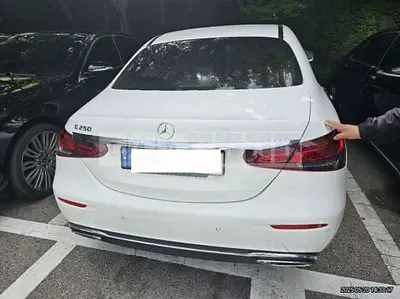 Photo 1 of 50: 2021 Mercedes-Benz E250 — Korean insurance auction
