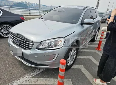 Photo 1 of 9: 2016 Volvo XC60D3 — Korean insurance auction
