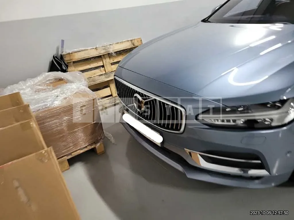 Photo 2 of 14: 2017 Volvo S90D5, VIN YV1PS68BCH1003992 — Korean insurance auction