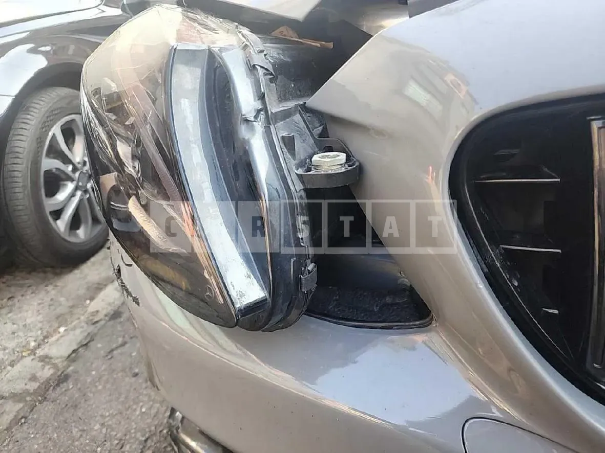 Photo 2 of 39: 2018 Mercedes-Benz AMG C63, VIN WDDWF8GB5JF635332 — Korean insurance auction