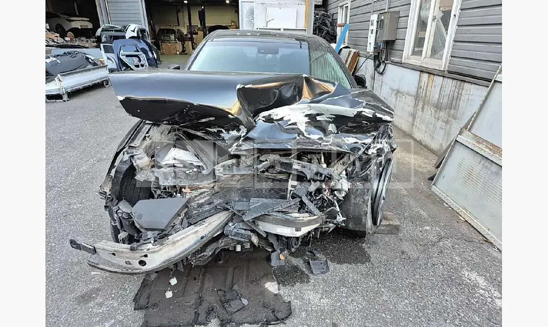 Photo 2 of 10: 2015 Genesis Dh — Korean insurance auction