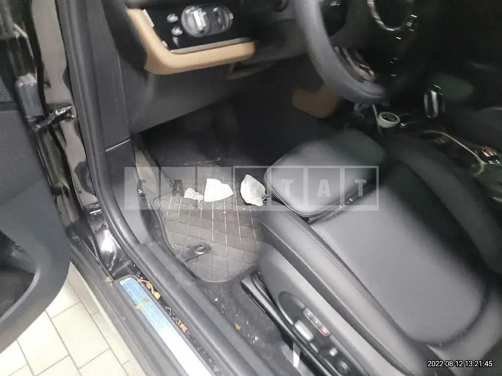 Photo 2 of 14: 2020 MINI Cooper COUNTRYMAN(18), VIN WMWYX3105L3L23510 — Korean insurance auction