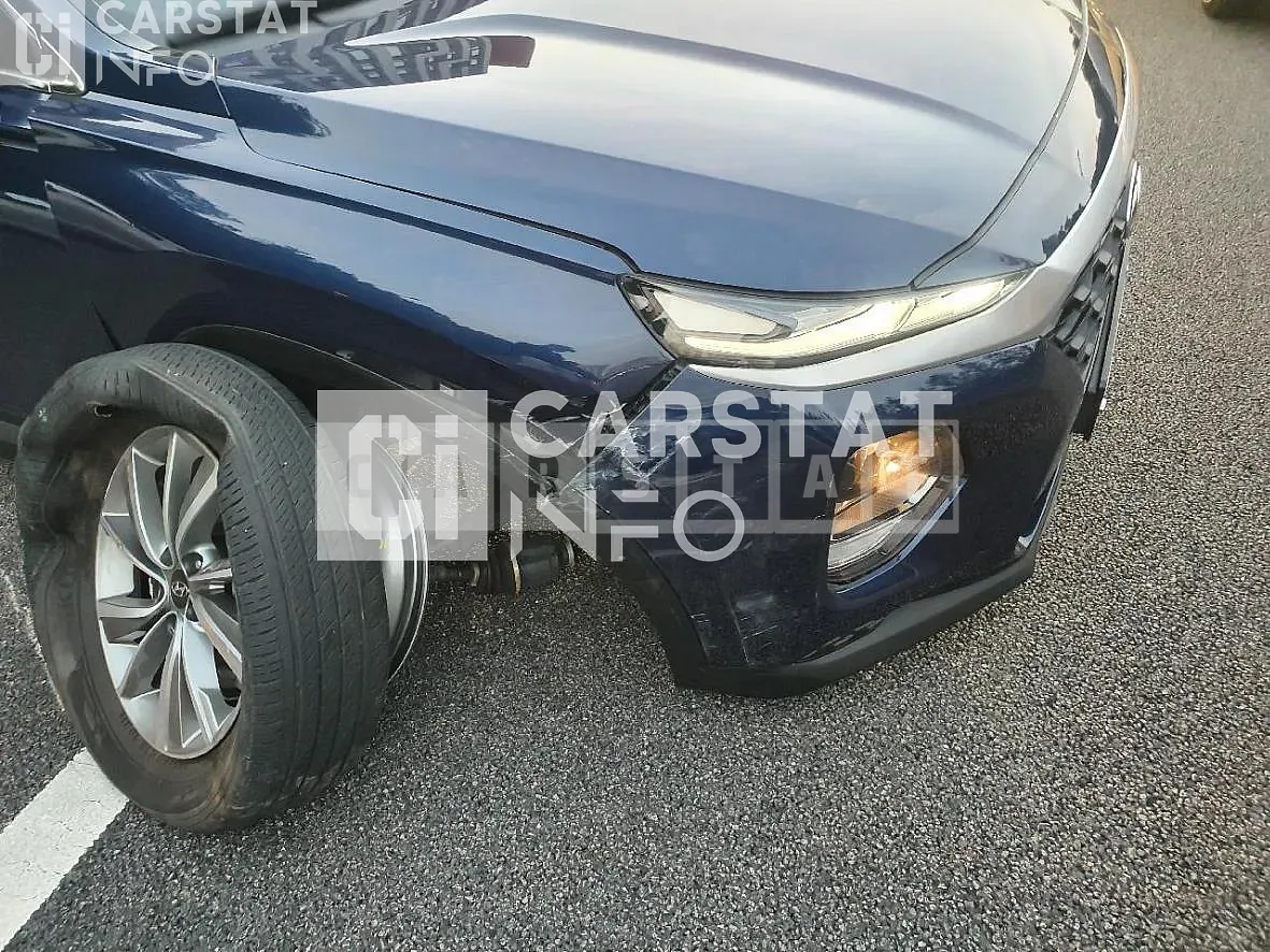 Photo 2 of 6: 2018 Hyundai Santa Fe 2.0T (Gasoline) — Korean insurance auction