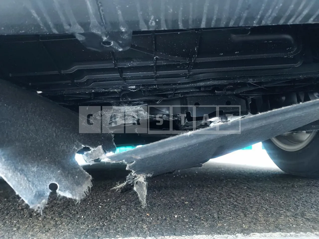 Photo 2 of 17: 2025 Genesis GV70, VIN KMTMA81BDSU224859 — Korean insurance auction