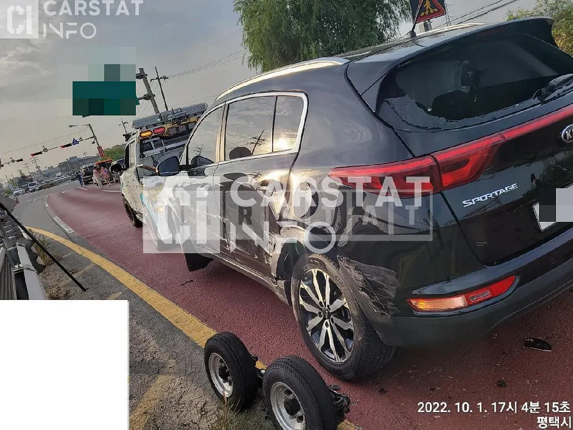 Photo 2 of 15: 2016 Kia Sportage 1.7 — Korean insurance auction
